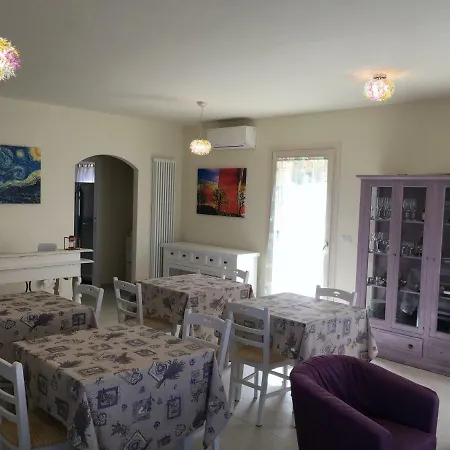 Il Lauro לינה וארוחת בוקר