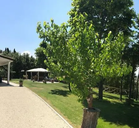 Il Lauro 3* San Costanzo