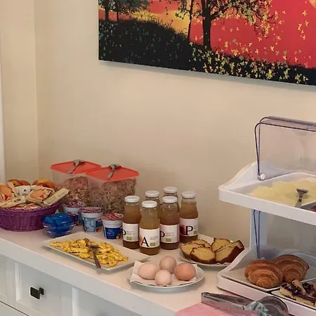 Il Lauro לינה וארוחת בוקר San Costanzo