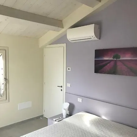 Il Lauro Bed and breakfast San Costanzo