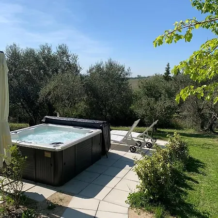 Il Lauro Bed and breakfast San Costanzo